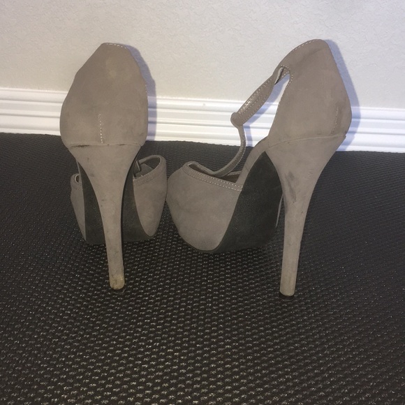 JustFab Sanaya Suede Peep Toed Heels - Picture 4 of 5